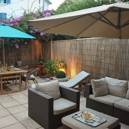 Sleeps 4 Wifi Cannes